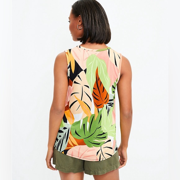 ⭐️ Loft Palm Split Neck Mixed Media Shell Sleeveless Tank SMALL - Picture 3 of 11